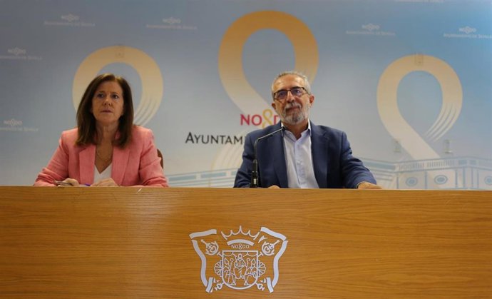 Juan Manuel Flores en rueda de prensa