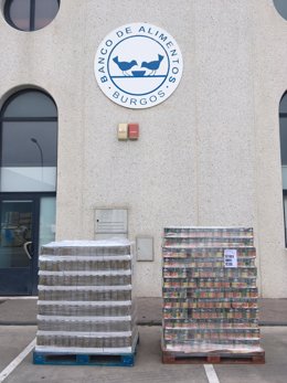 Banco de Alimentos de Burgos recibe una donación de productos de la cooperativa navarra AN.