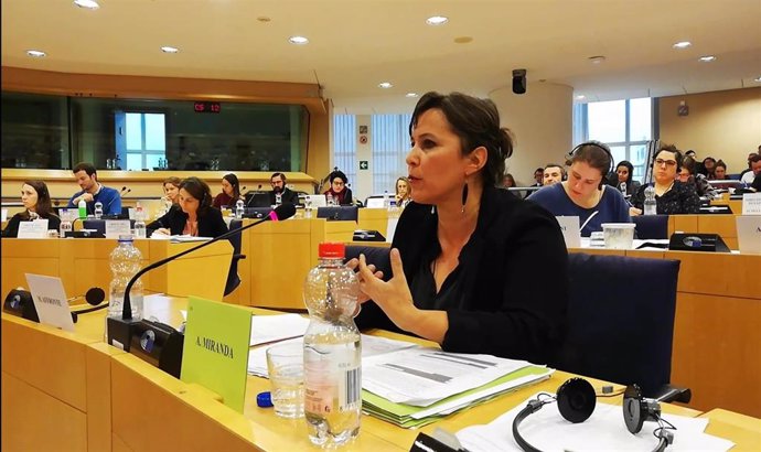 La portavoz del BNG en Europa, Ana Miranda, tilda de "gran error" que no exista una cartera de Pesca en la Comisión