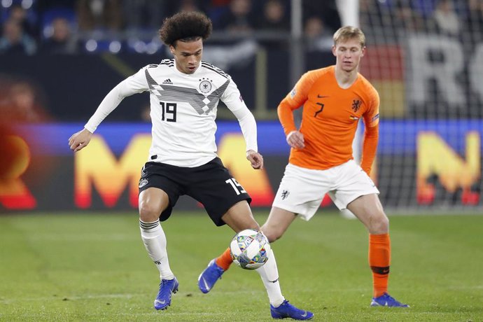 Fútbol.- Países Bajos no tendrá fútbol profesional hasta junio