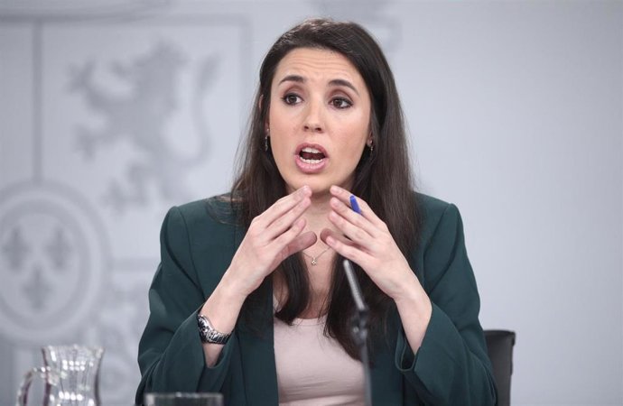 La ministra de Igualdad, Irene Montero, comparece en rueda de prensa el 3 de marzo de 2020.