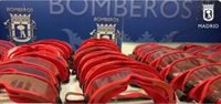 Bomberos de Madrid recopilan gafas forestales antiguas para donarlas a sanitarios