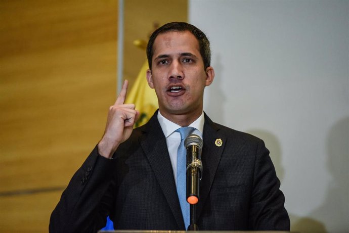 El autoproclamado "presidente encargado" de Venezuela, Juan Guaidó