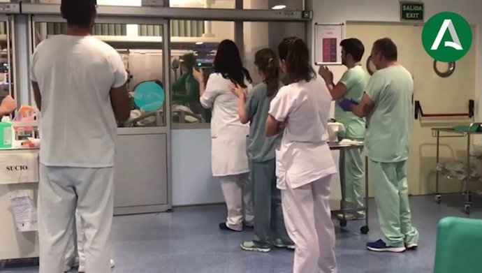 Foto del video del primer paciente extubado Hospital Costa del Sol