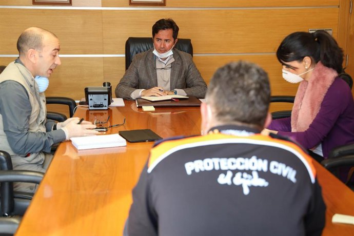 El alcalde, Francisco Góngora, preside la reunión de coordinación del Plan de Emergencia municipal en El Ejido
