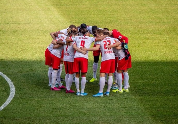 Fútbol.- Jugadores del Leipzig renuncian a parte de su sueldo para apoyar a los 