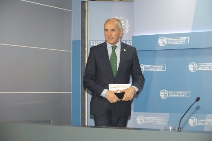 El portavoz del Gobierno Vasco, Josu Erkoreka, en la rueda de prensa posterior al consejo de Gobierno