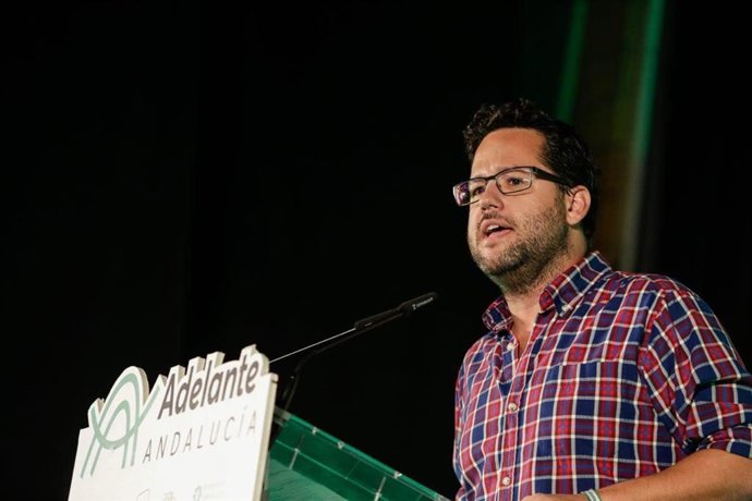 Cádiz.-EPA.- Adelante acusa a la Junta a dejar en "la estacada" a la provincia en materia de empleo