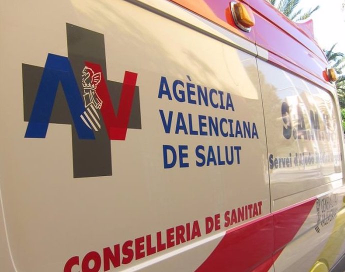 Imatge d'una ambulncia de la Conselleria de Sanitat