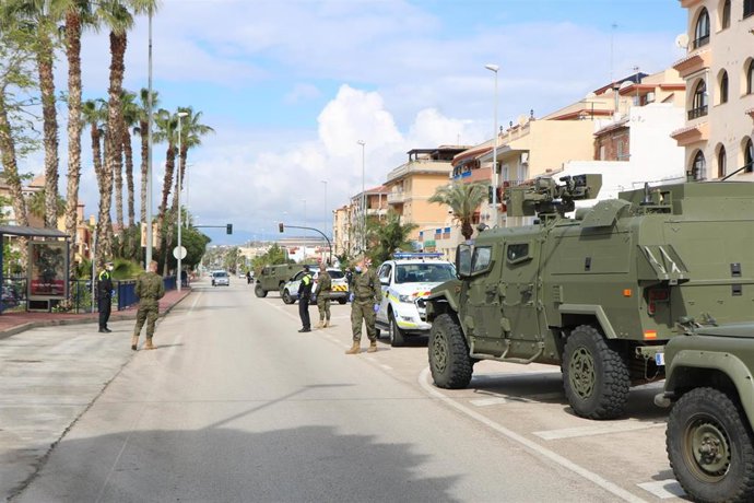 La Legión en las calles de Torrox