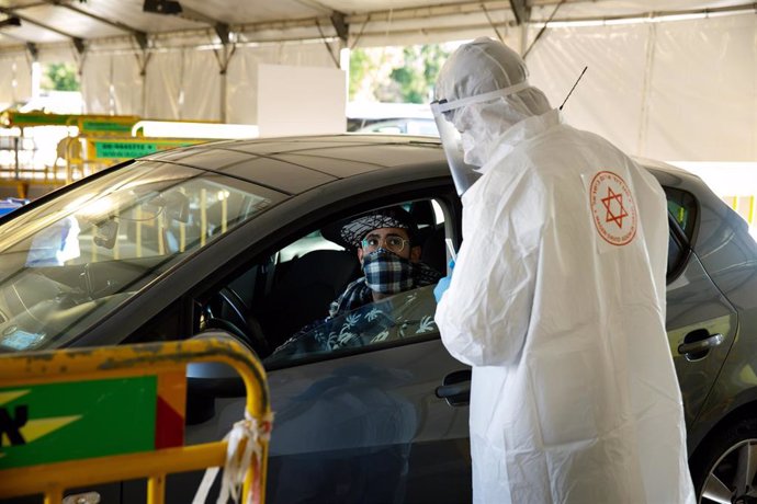 Control en medio de la pandemia de coronavirus en Tel Aviv, Israel