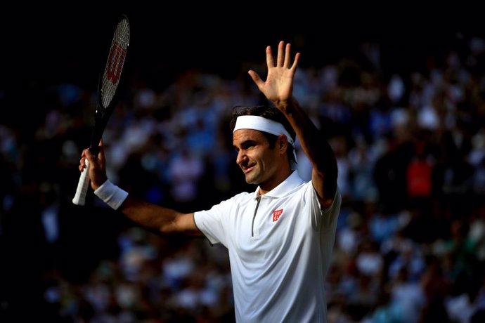 Tenis.- Federer encaja "desolado" la cancelación de Wimbledon