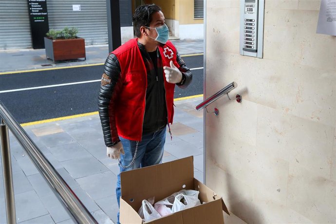 Voluntario de Cruz Roja