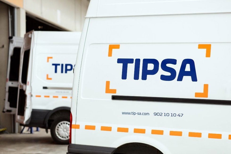 Furgonetas de reparto de Tipsa