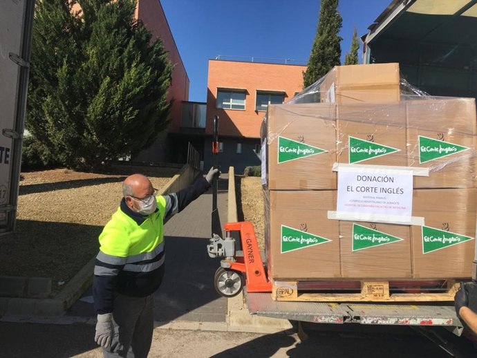 El Corte Inglés de Albacete dona 450 juegos de camas y material sanitario a los hospitales de la ciudad