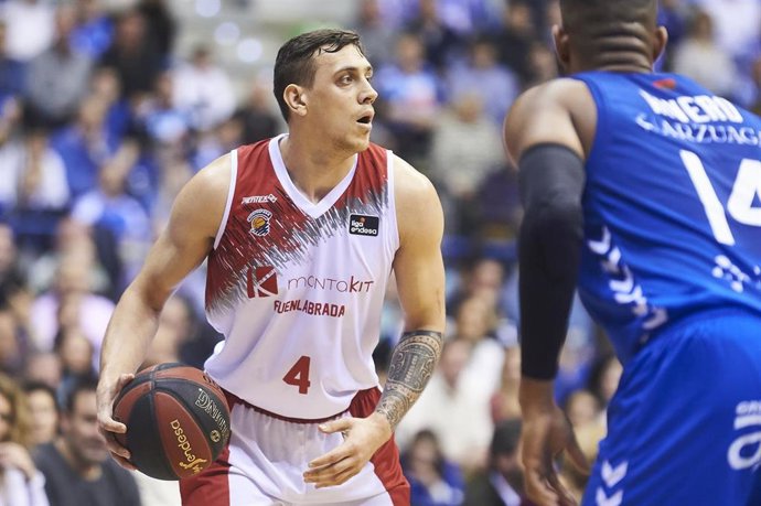 Bobrov jugando con el Fuenlabrada