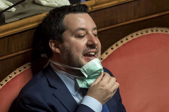 El líder de la Liga, Matteo Salvini, con mascarilla en el Senado