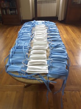 Centros formativos de Vitoria donan 800 mascarillas y 5.000 pares de guantes al personal sanitario