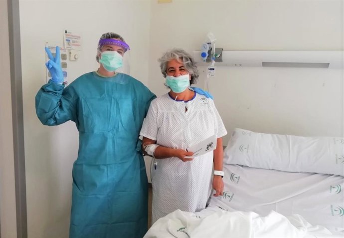 Cartas de ánimo para pacientes con coronavirus en el Hospital San Cecilio