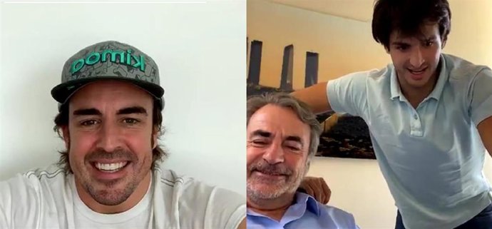 Fernando Alonso charla con Carlos Sainz y Carlos Sainz Jr