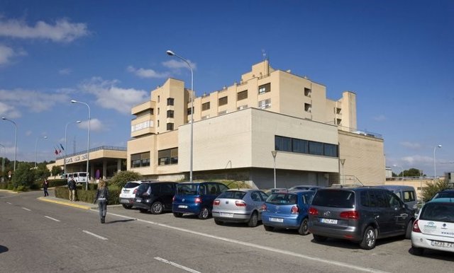 Salud asegura que el Hospital Reina Sofía "cuenta con ...