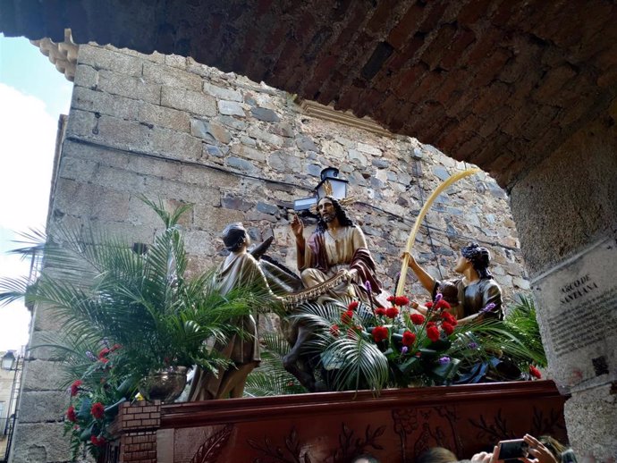 Cáceres retransmitirá online las procesiones del año pasado