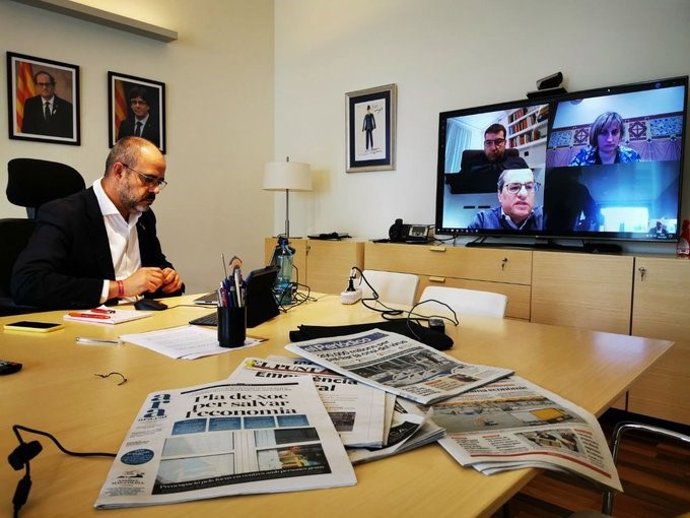 El conseller de Interior de la Generalitat, Miquel Buch, en reunión telemática con miembros del Govern, el 18 de marzo de 2020.