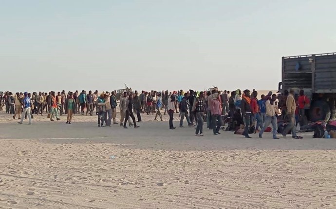 Migrantes rescatados en la frontera de Níger con Libia