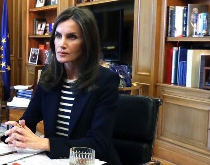 La Reina Letizia está manteniendo constantes reuniones con distintas organizaciones e instituciones de distintos ámbitos para ayudar durante el COVID19