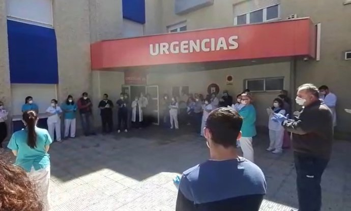 Sanitarios homenajean al doctor Nerio Valarino González del hospital Quirónsalud de Murcia