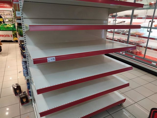 Supermercado en Santiago durante la crisis del coronavirus