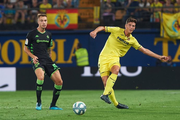 Fútbol.- Pau Torres: "Seguiré trabajando para hacer historia con el Villarreal"