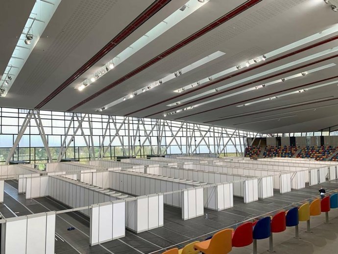 Montaje Del REI 11 En El Pabellón Deportivo De Sabadell.