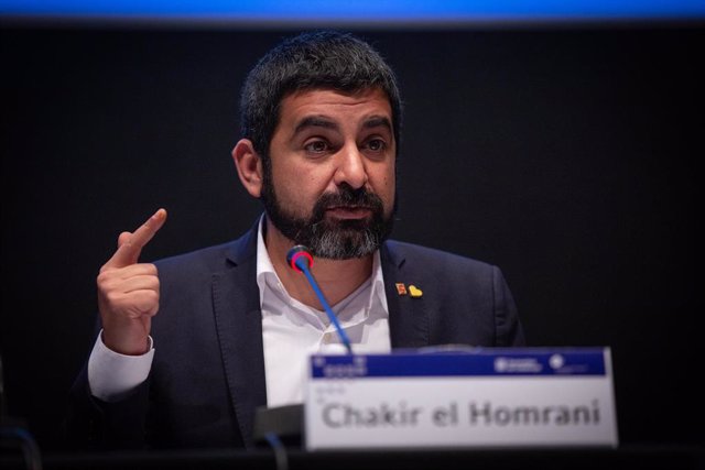El conseller de Trabajo, Asuntos Sociales y Familias de la Generalitat, Chakir el Homrani