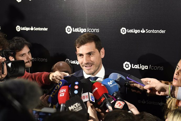 Fútbol.- Casillas pide "ajustes" para reanudar el fútbol y propone jugar la temp
