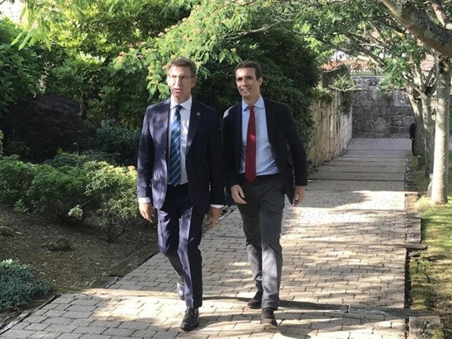 Pablo Casado y Alberto Núñez Feijóo.