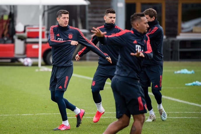 Los jugadores del Bayern Múnich Robert Lewandowski, Lucas Hernández, Jerome Boateng and Thomas Müller durante un entrenamiento