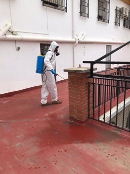 Efectivos del Ejército limpian la residencia de San Diego, en Lorca