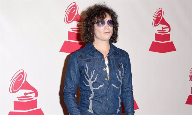 Singer Enrique Bunbury attends the 2014 Person of the Year honoring Joan Manuel Serrat at the Mandalay Bay Events Center on November 19, 2014 in Las Vegas, Nevada.