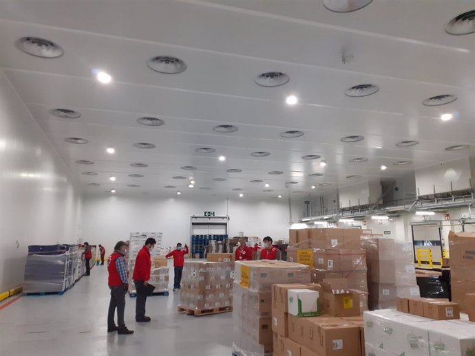 Ahorramas cede a Cruz Roja un almacén logístico en Mercamadrid