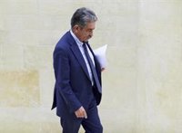 Revilla agradece a la oposición su actitud "ejemplar" y de "arrimar el hombro" en la crisis del COVID