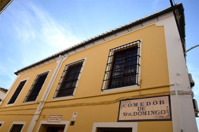 Fachada del Comedor de Santo Domingo que asiste a personas con necesidades en Málaga capital