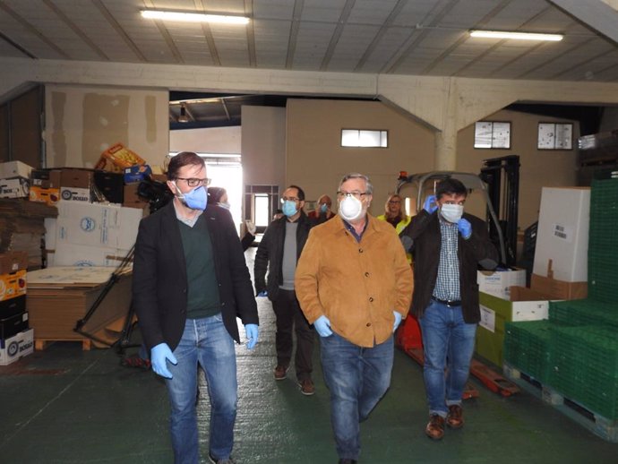 Coronavirus.- Vecinos y entidades de Ferrol donan más de 2.500 kilos de producto