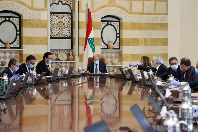 El presidente de Líbano, Michel Aoun, durante una reunión con el Gobierno durante la pandemia de coronavirus