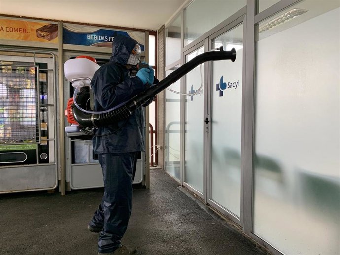 Desinfección del Hospital Nuestra Señora de Sonsoles.