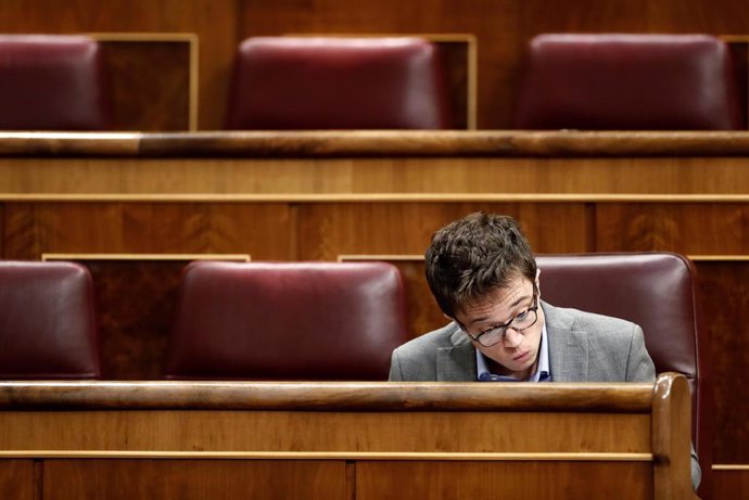 El líder de Más País, Iñigo Errejón, en su escaño del Congreso