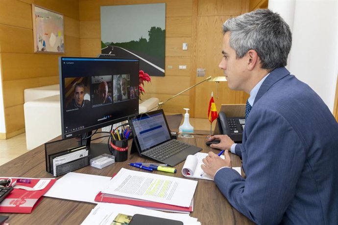 Reunión del vicepresidente Pablo Zuloaga y el rector de la UC Ángel Pazos