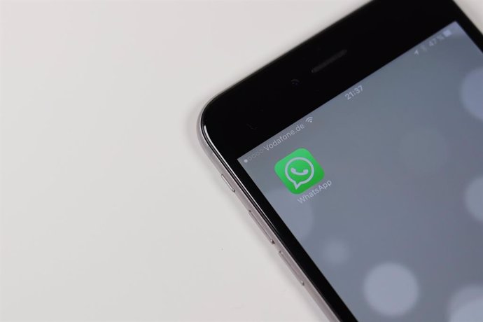 WhatsApp limita los mensajes reenviados para que solo se puedan enviar una vez p
