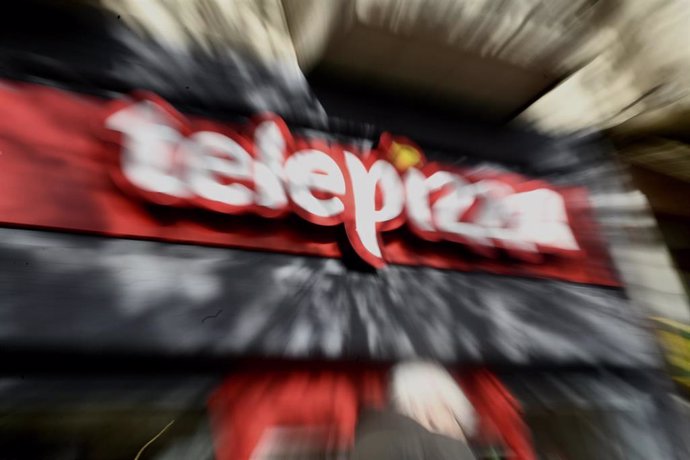 Logotipo de la marca Telepizza en un restaurante de la misma cadena, en Madrid (España), a 27 de noviembre de 2019.