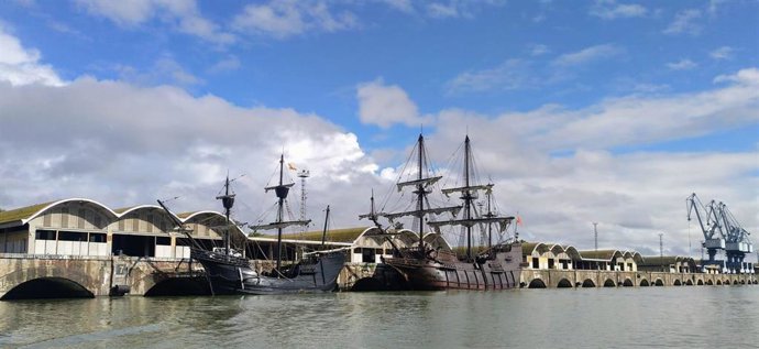 El Puerto de Sevilla acoge La Nao Victoria y el Galeón Andalucía